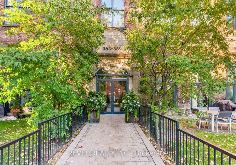 369-sorauren-avenue-toronto-ontario-w12434917