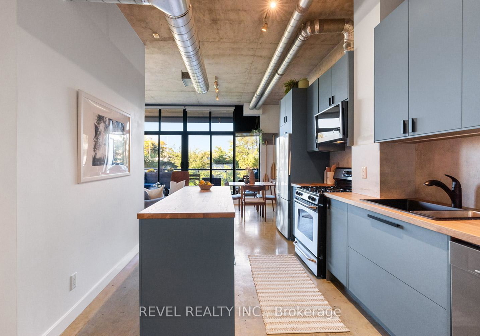 369-sorauren-avenue-toronto-ontario-w12434917