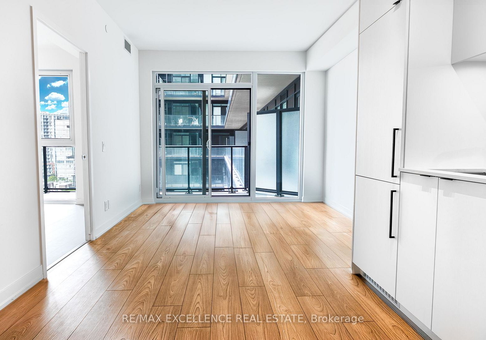 285-dufferin-street-toronto-ontario-w12435161