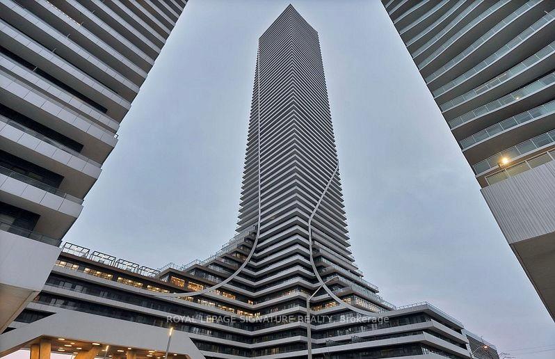 30-shore-breeze-drive-etobicoke-ontario-w12435755