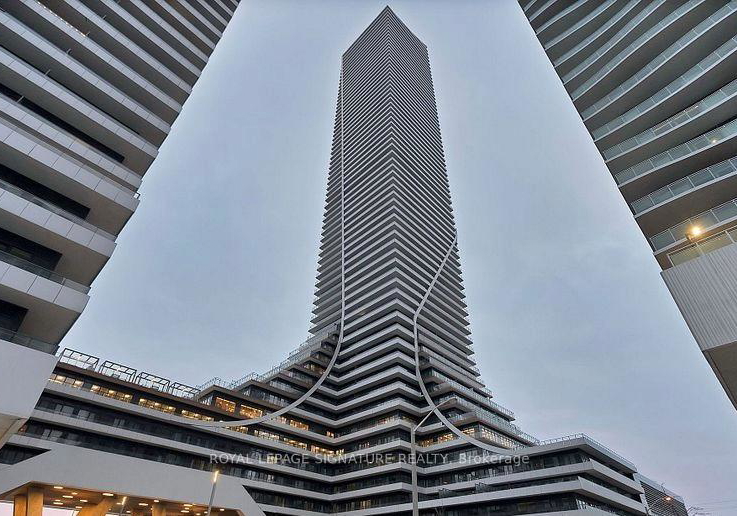 30-shore-breeze-drive-etobicoke-ontario-w12435755