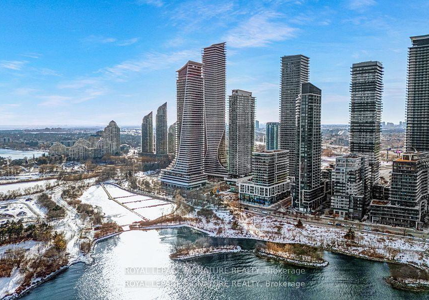 30-shore-breeze-drive-etobicoke-ontario-w12435755