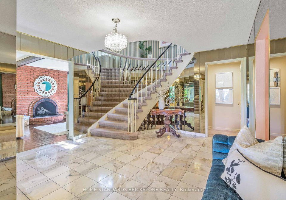 5-poplar-heights-drive-etobicoke-ontario-w12435969
