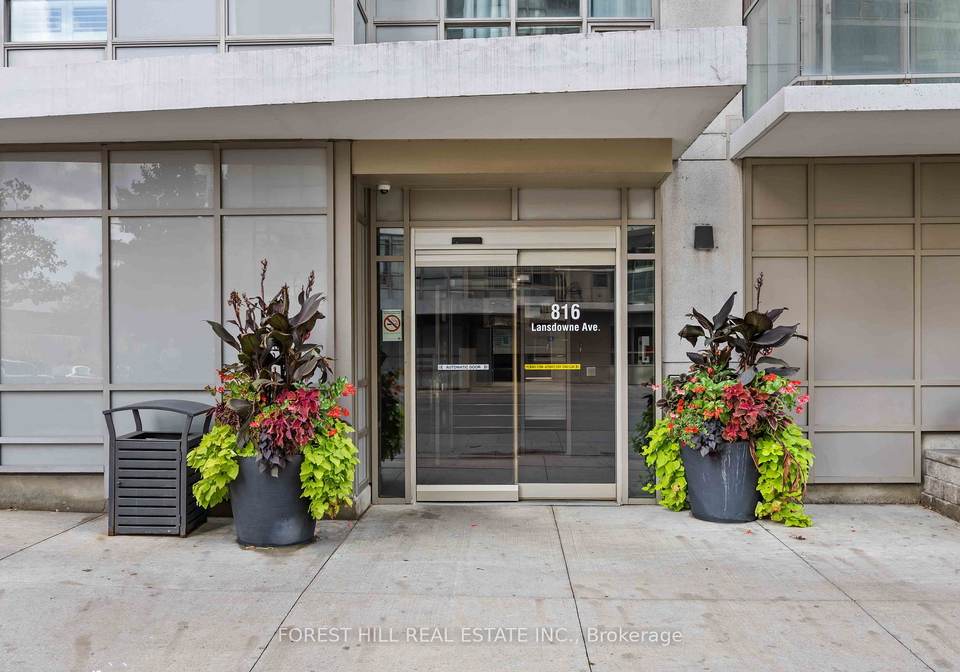 816-lansdowne-avenue-toronto-ontario-w12436187