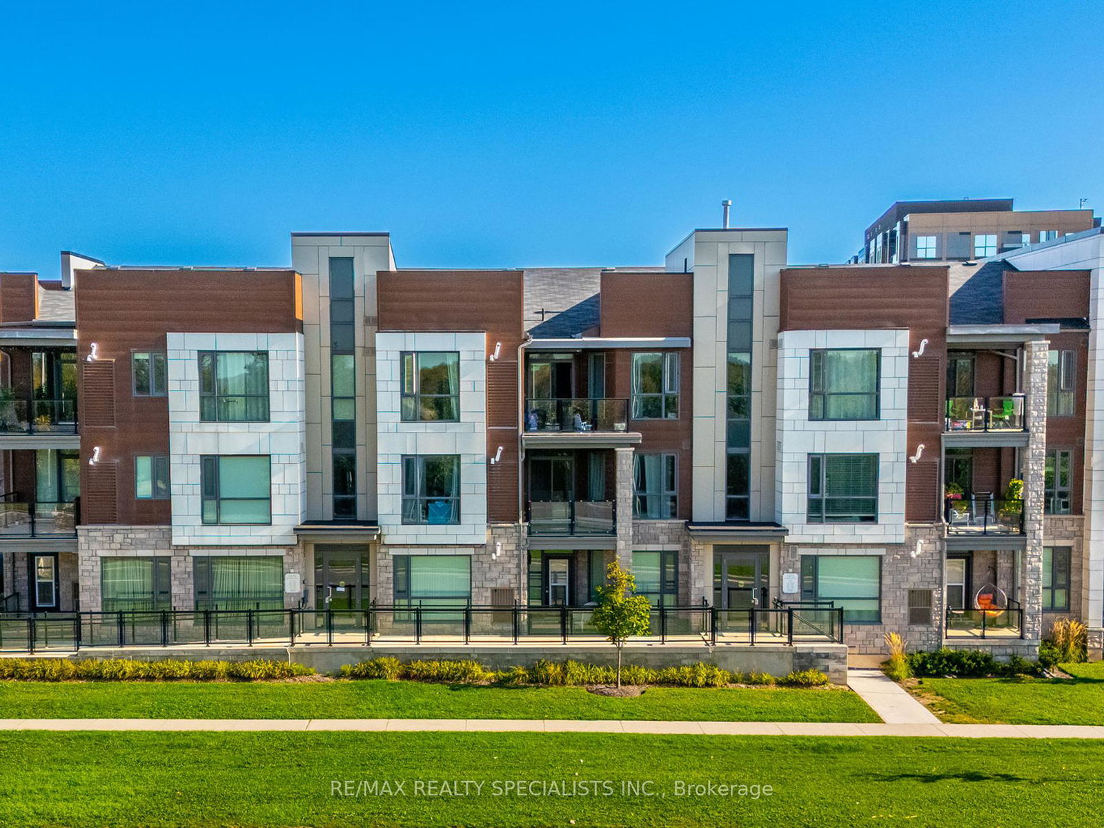 2375-bronte-road-oakville-ontario-w12437107