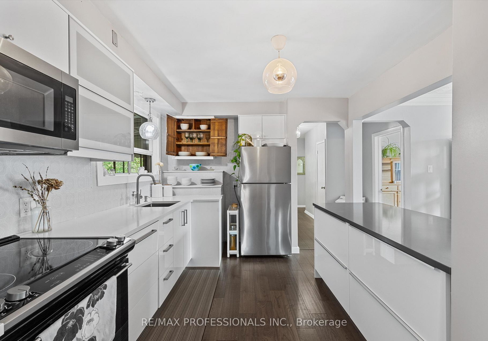 17-allonsius-drive-etobicoke-ontario-w12437113