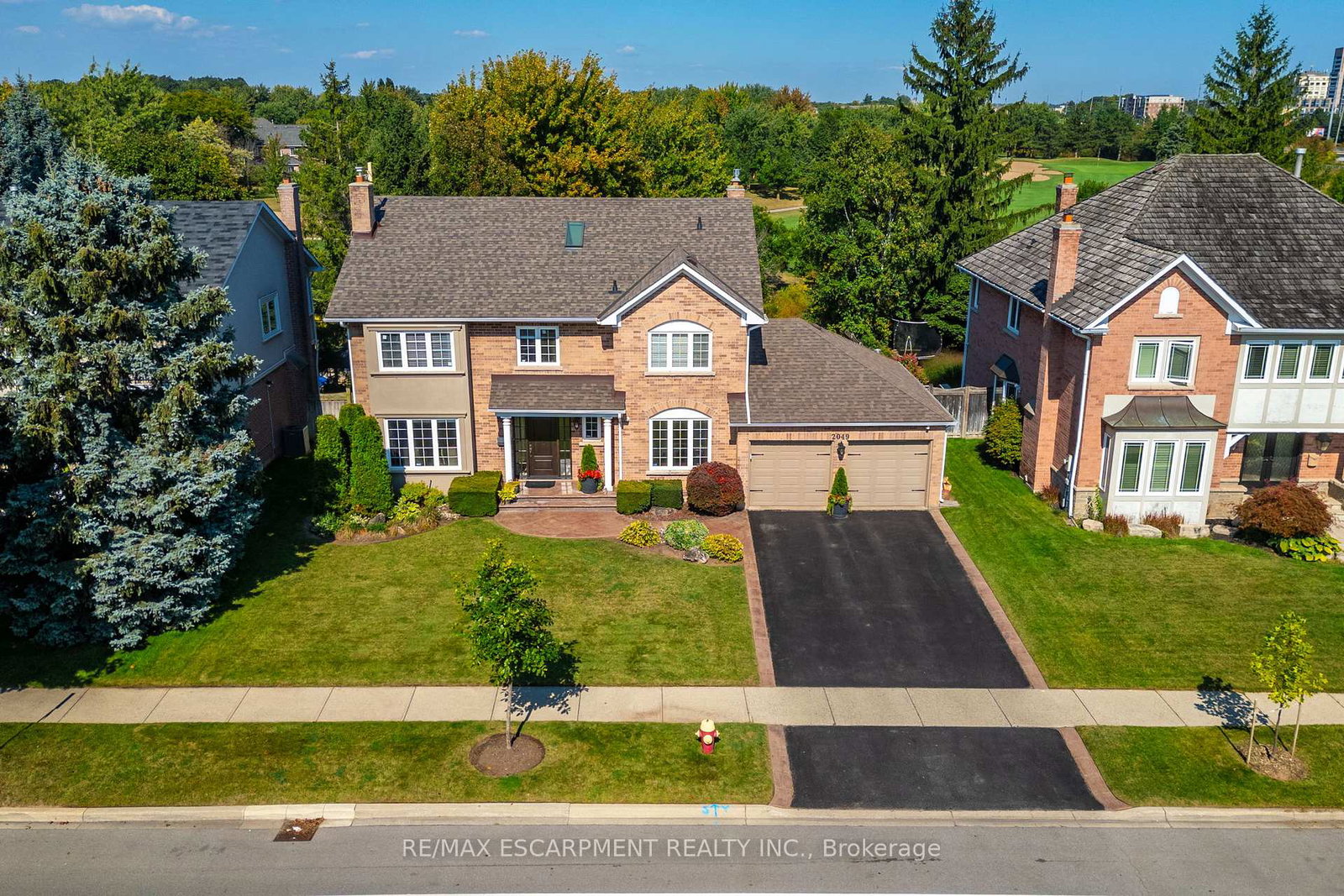 2049-country-club-drive-burlington-ontario-w12437287