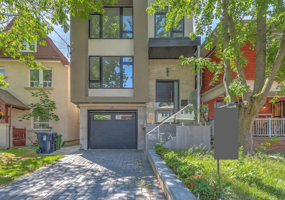 81-peterborough-avenue-toronto-ontario-w12438069