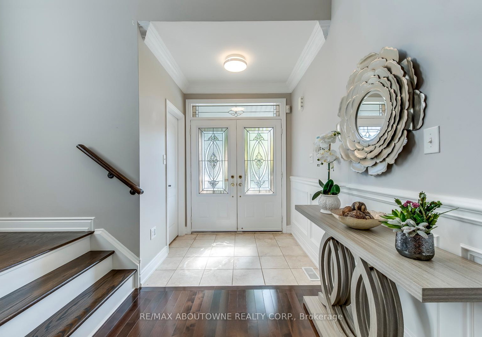 2270-gladacres-lane-oakville-ontario-w12438282