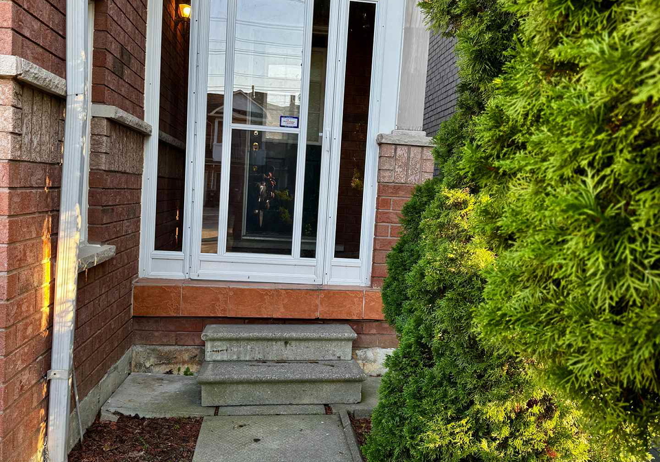 7422-magistrate-terrace-mississauga-ontario-w12438747