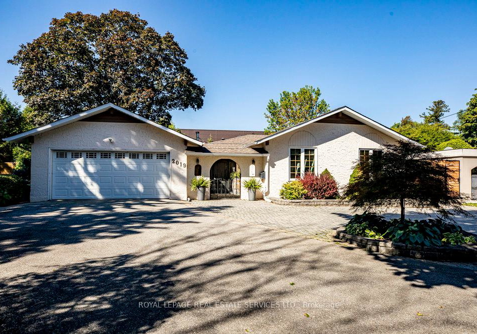 2019-lakeshore-road-w-oakville-ontario-w12439142