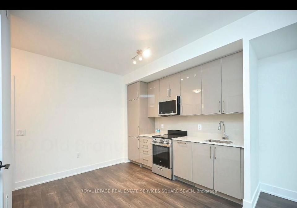 2450-old-bronte-road-oakville-ontario-w12439255