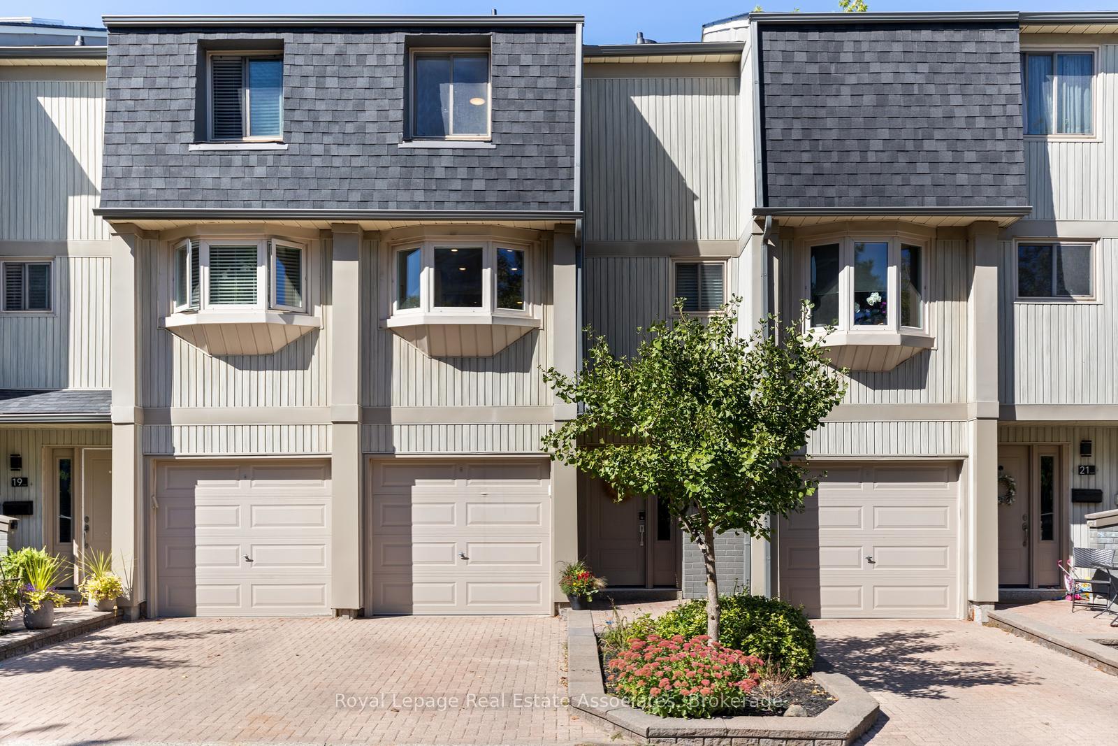 10walden-circle-mississauga-ontario-w12439987