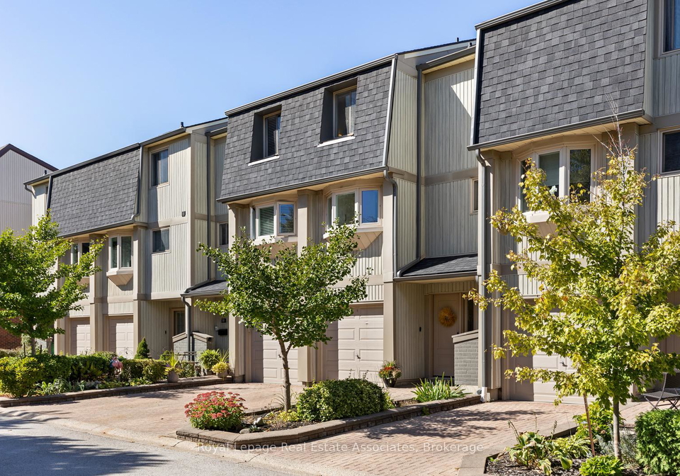 10walden-circle-mississauga-ontario-w12439987
