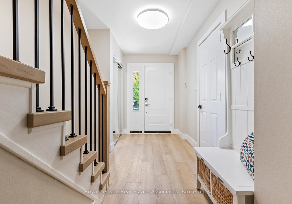 10walden-circle-mississauga-ontario-w12439987