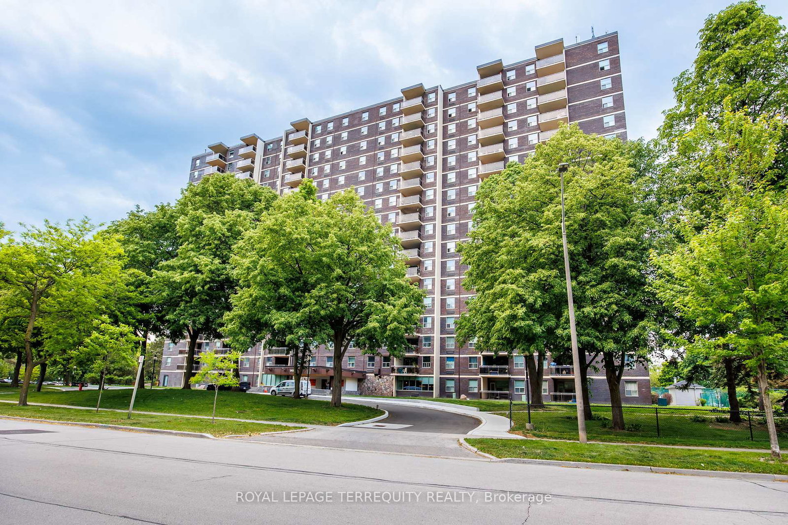 966-inverhouse-drive-mississauga-ontario-w12440006