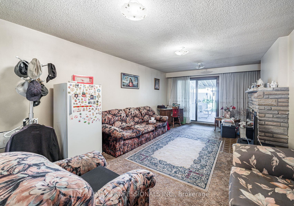 54-wright-avenue-toronto-ontario-w12440017