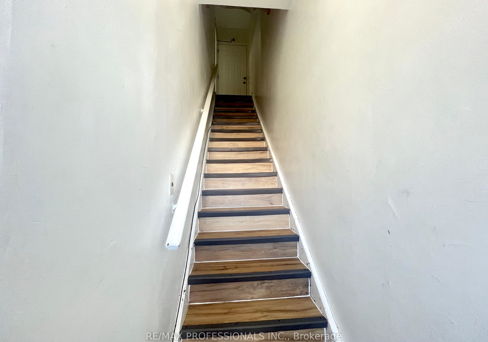 1185-st-clair-avenue-toronto-ontario-w12440405