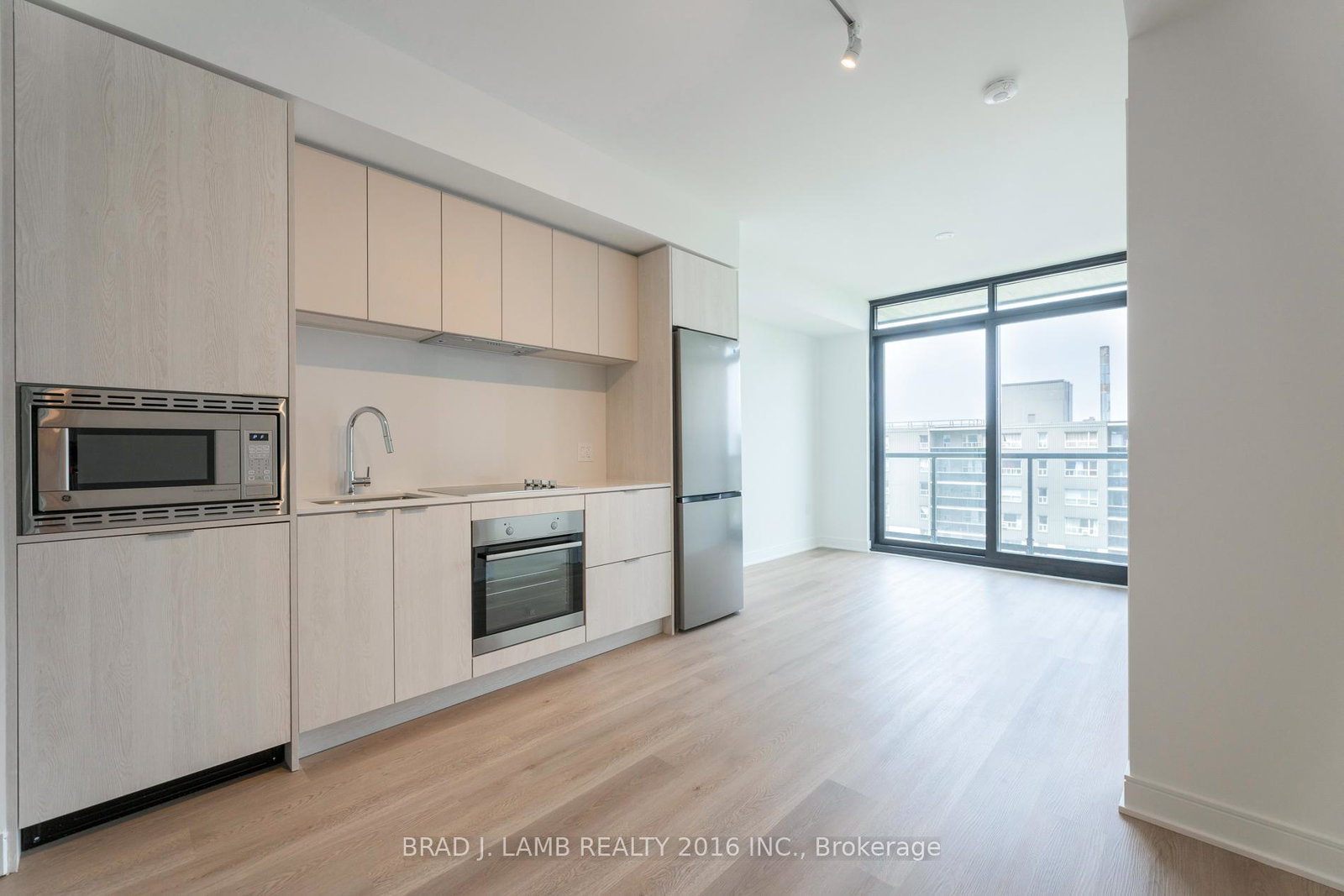 86-dundas-street-e-mississauga-ontario-w12440669