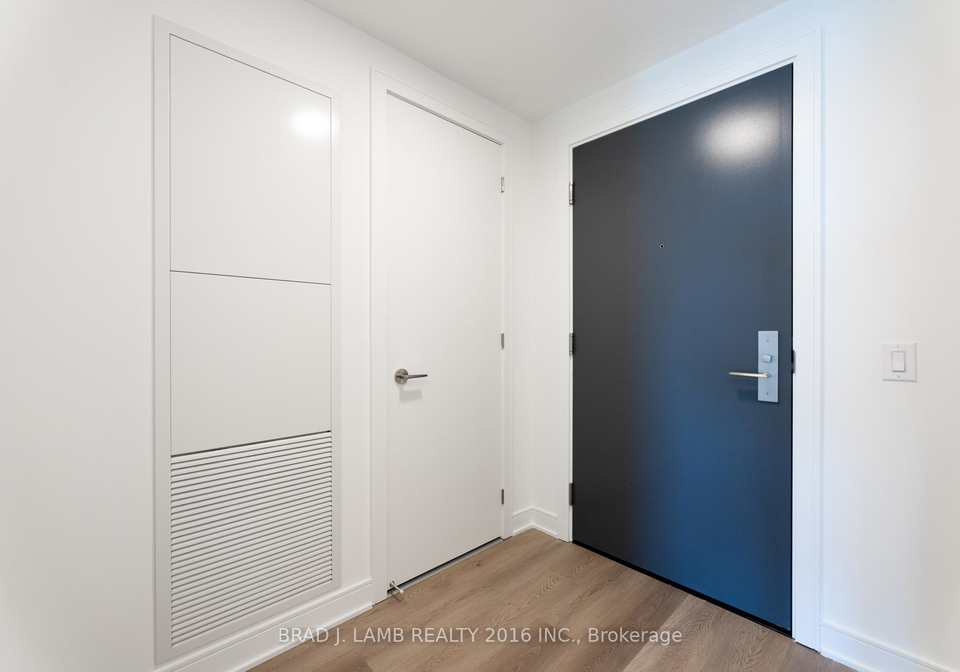 86-dundas-street-e-mississauga-ontario-w12440669
