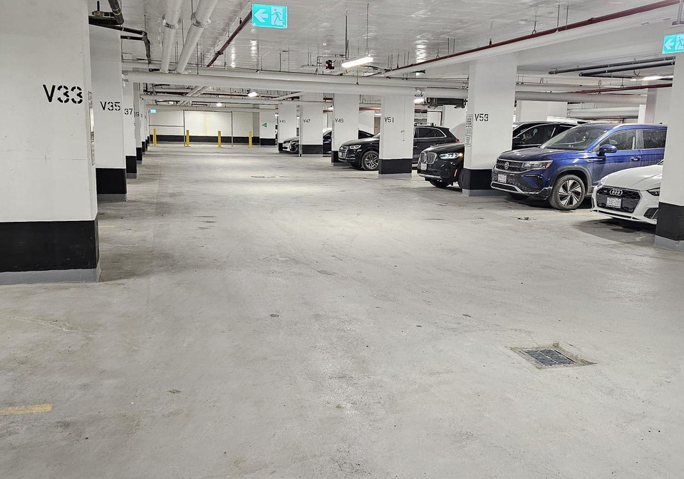 204-burnhamthrope-road-e-mississauga-ontario-w12440706