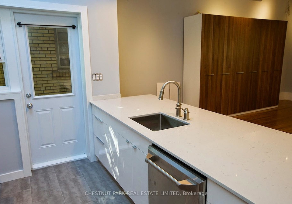 251-high-park-avenue-toronto-ontario-w12441042