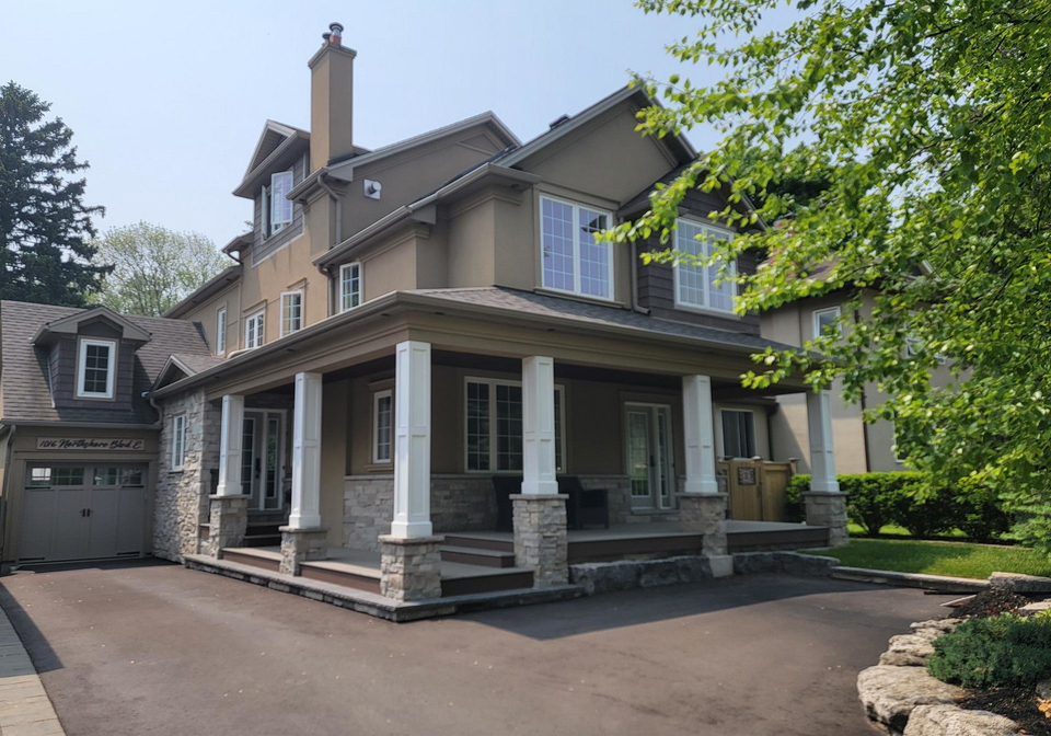 1016-north-shore-boulevard-e-burlington-ontario-w12441176