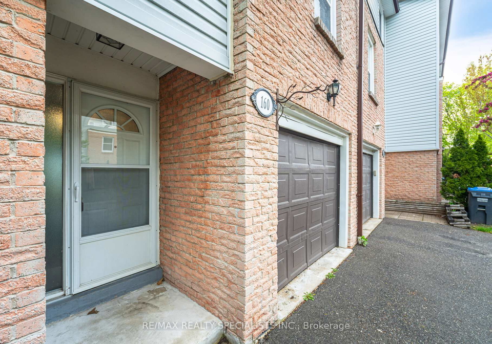 2440-bromsgrove-road-mississauga-ontario-w12441332