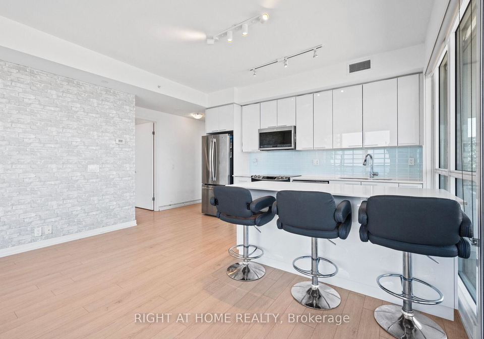 10-park-lawn-road-etobicoke-ontario-w12441359