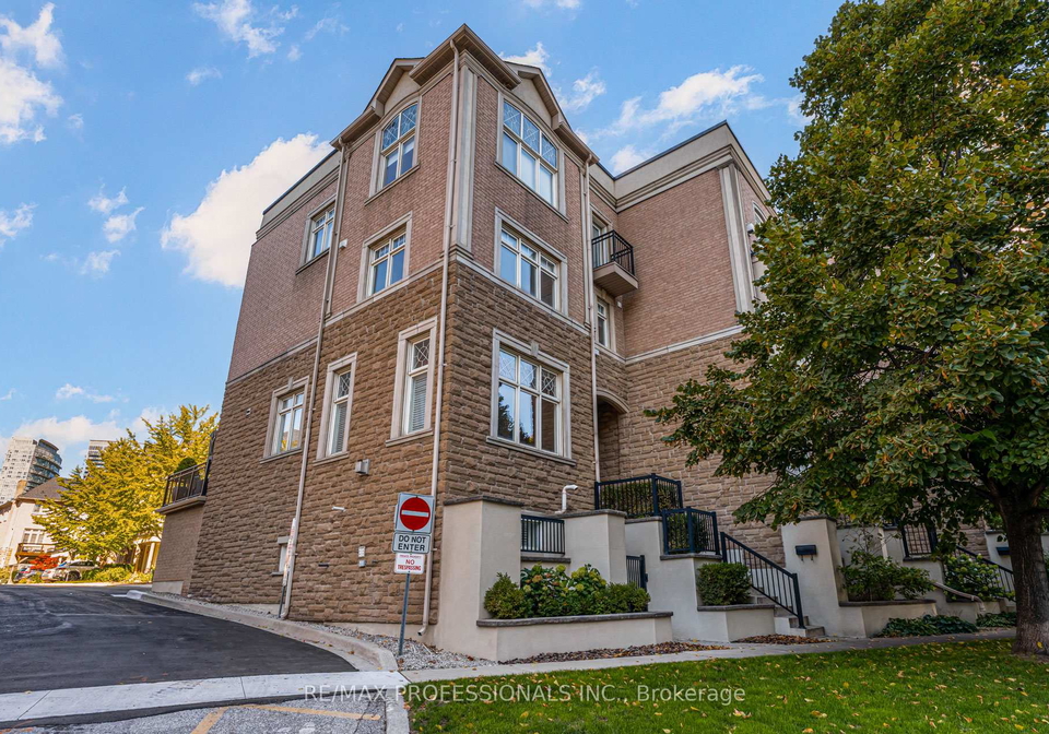 2264-lake-shore-boulevard-w-etobicoke-ontario-w12441405