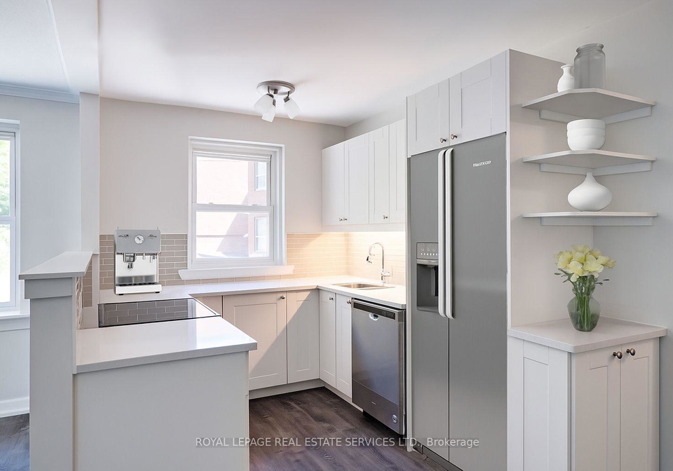 18-anglesey-boulevard-etobicoke-ontario-w12441427