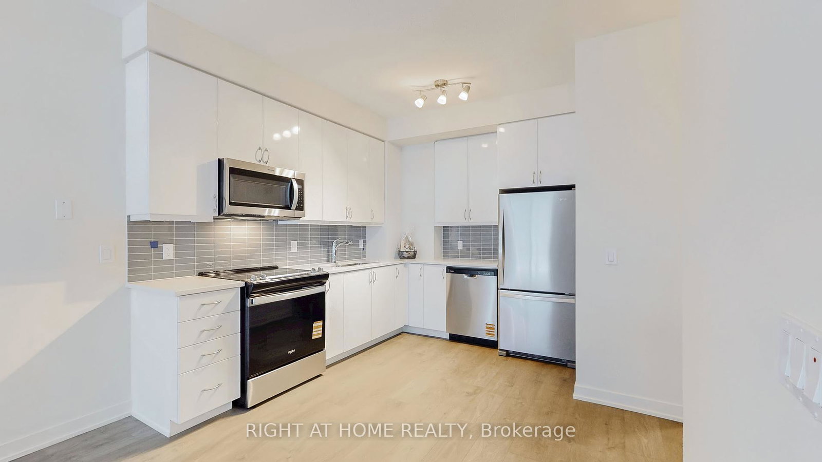 38-annie-craig-drive-etobicoke-ontario-w12441818