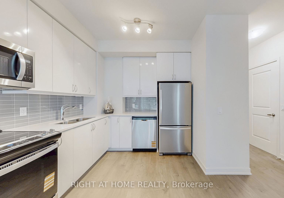 38-annie-craig-drive-etobicoke-ontario-w12441818