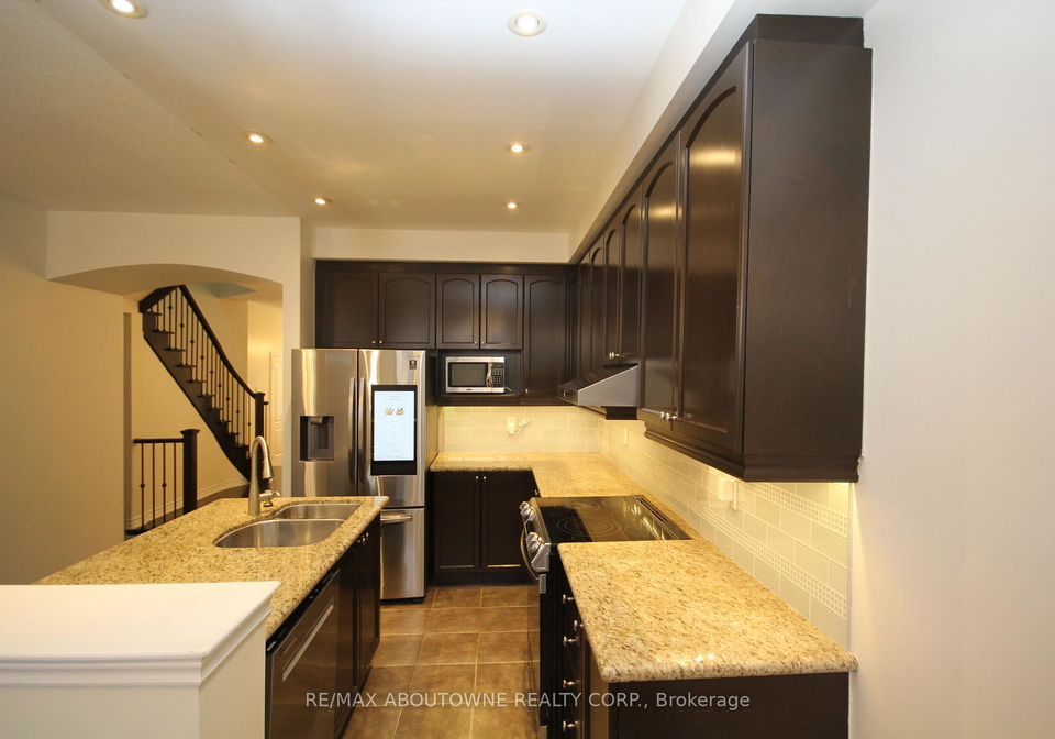 3490-whilabout-terrace-oakville-ontario-w12442021