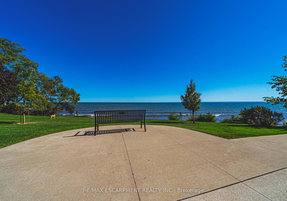 5250-lakeshore-road-burlington-ontario-w12442086