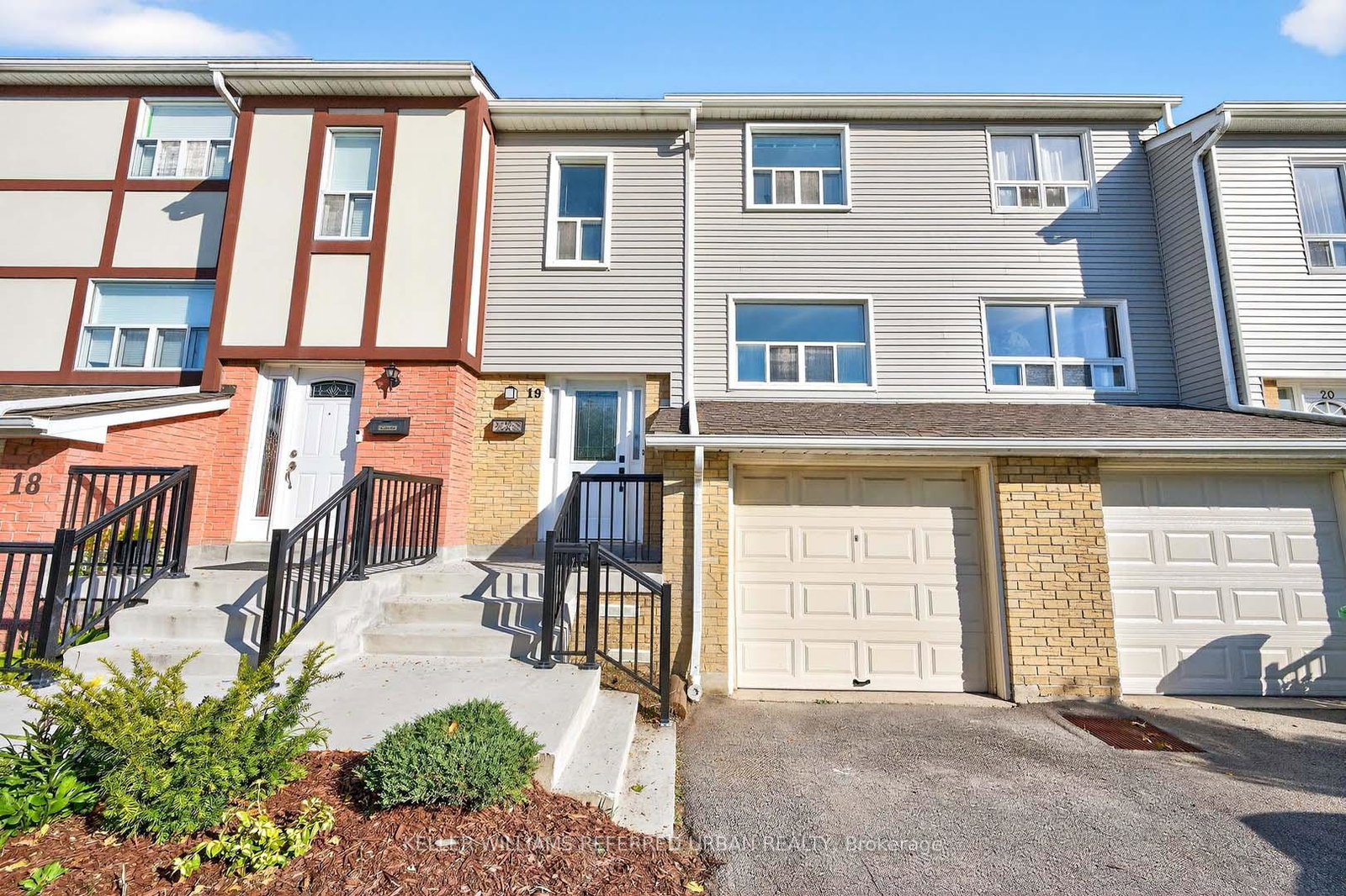 1050-shawnmarr-road-mississauga-ontario-w12442144