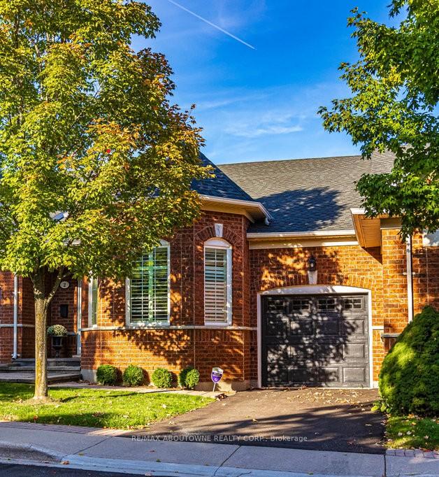 2590-carberry-way-oakville-ontario-w12442290