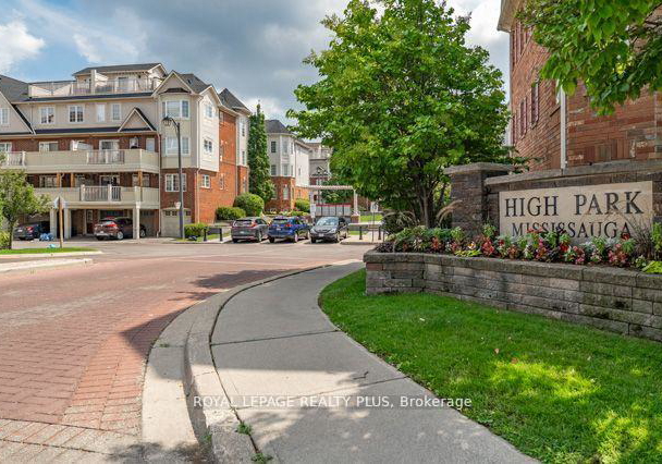 700-neighbourhood-circle-mississauga-ontario-w12442562