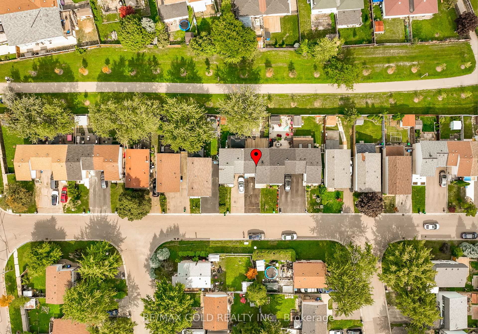 9-gladstone-square-brampton-ontario-w12442664