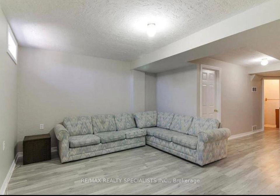 824-ledbury-crescent-mississauga-ontario-w12442692