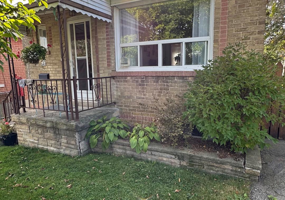 546-mc-roberts-avenue-n-toronto-ontario-w12442782