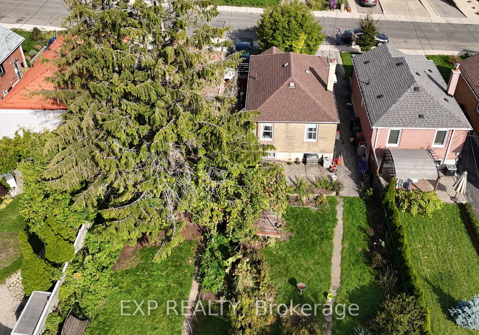 546-mc-roberts-avenue-n-toronto-ontario-w12442782