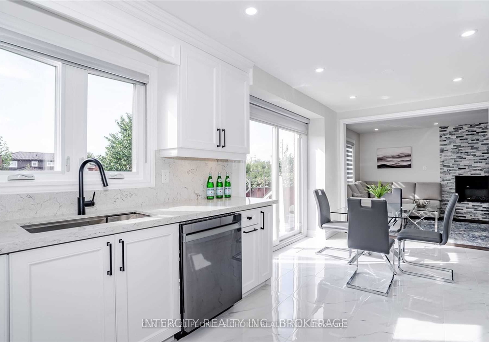 165-minglehaze-drive-etobicoke-ontario-w12443060