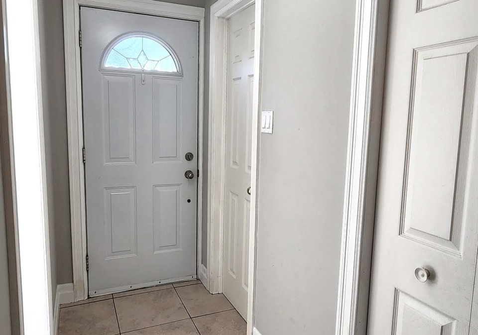 703-burnhamthorpe-road-etobicoke-ontario-w12443162