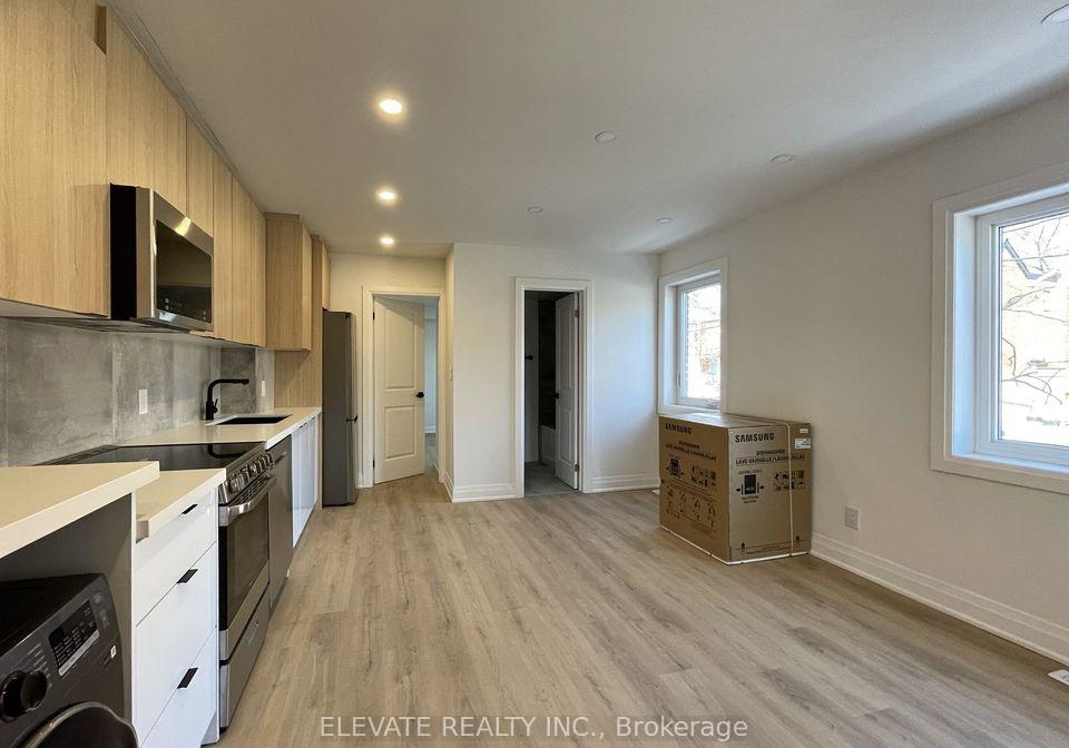 38-lightbourn-avenue-toronto-ontario-w12443340