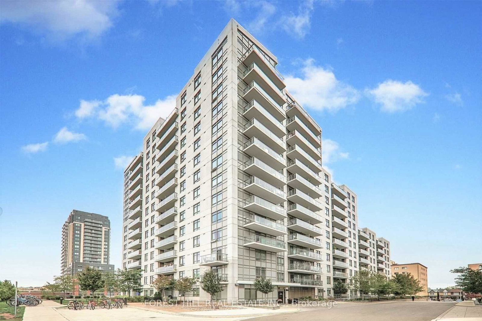 812-lansdowne-avenue-toronto-ontario-w12443499