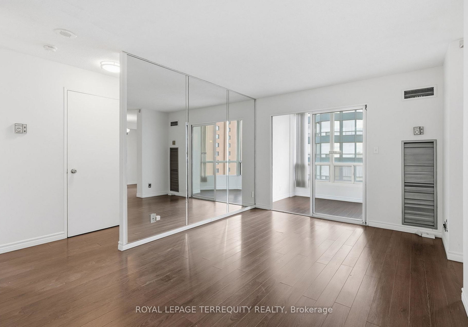 155-hillcrest-avenue-mississauga-ontario-w12443511