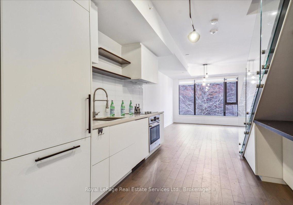 35-wabash-avenue-toronto-ontario-w12443584