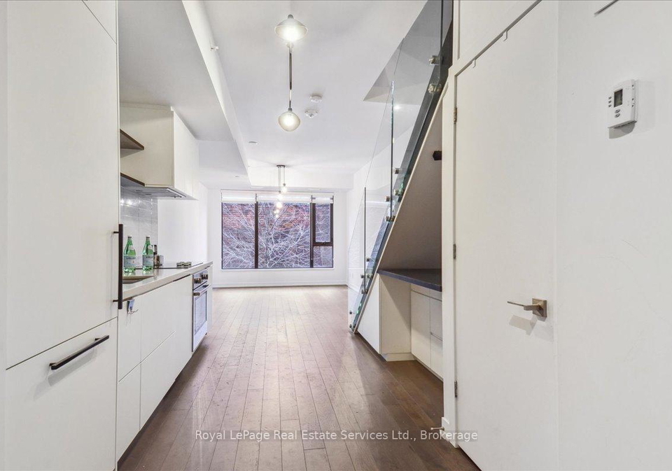 35-wabash-avenue-toronto-ontario-w12443584