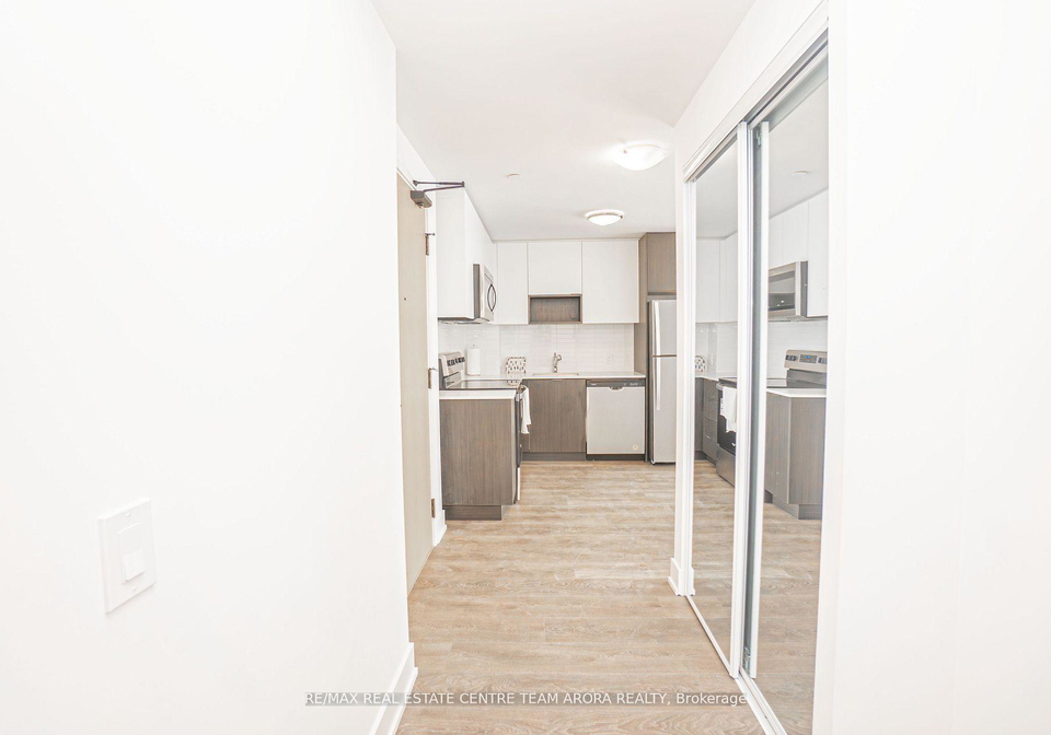 202-burnhamthorpe-road-e-mississauga-ontario-w12443675